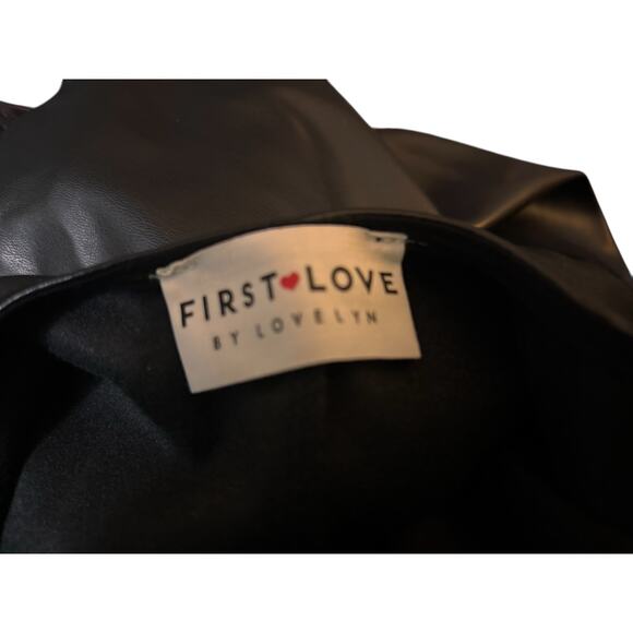 First Love By Lovelyn Black Faux Leather Sleeveless Peplum Top, Women's Plus 1X - Picture 4 of 5